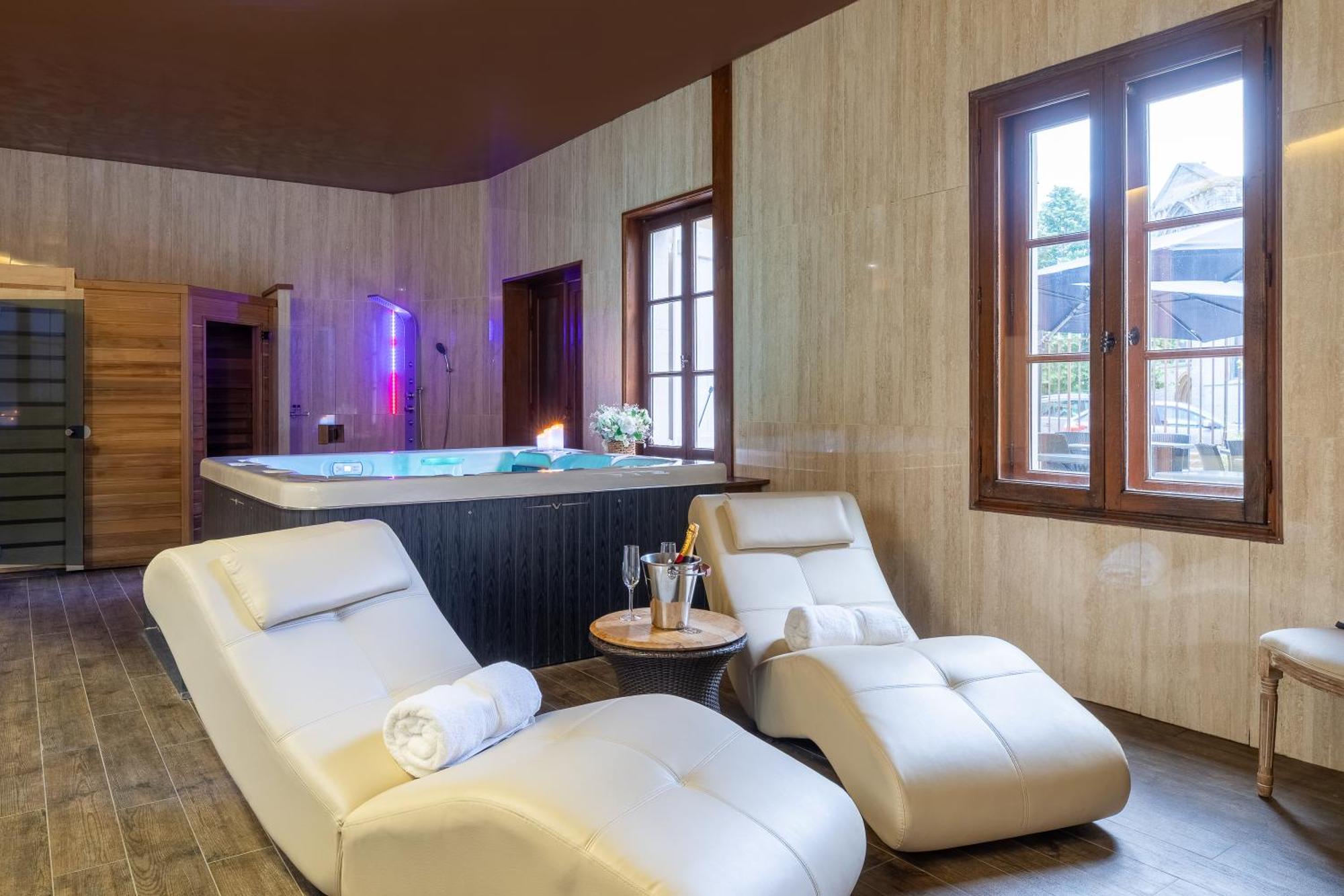 Hôtel&Spa Greuze Tournus Exterior foto