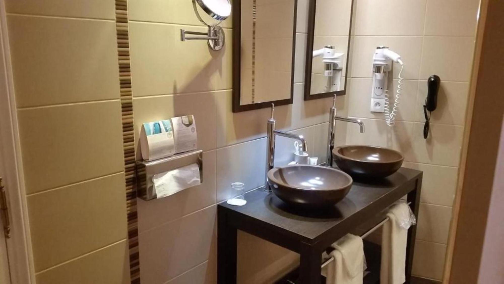 Hôtel&Spa Greuze Tournus Zimmer foto
